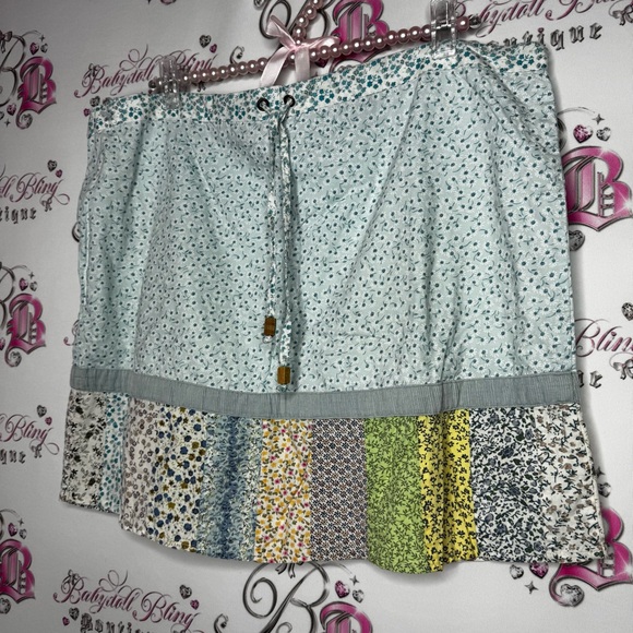 Blue sky skirt floral flowers patch work style blue green yellow sweet boho y2k - Picture 2 of 8